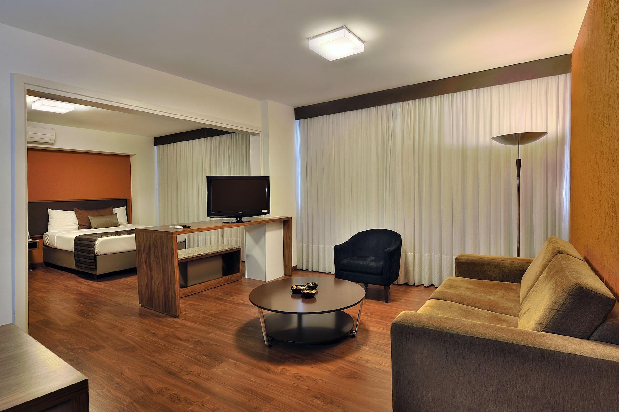 Hotel Deville Curitiba Batel Buitenkant foto