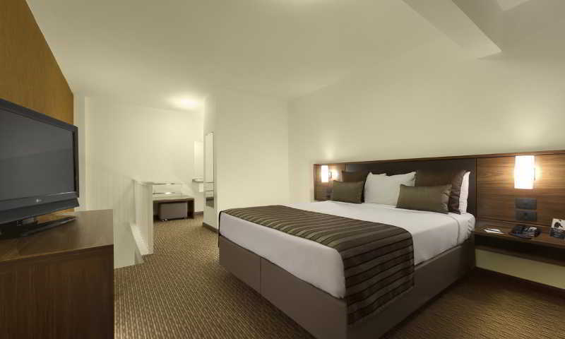 Hotel Deville Curitiba Batel Buitenkant foto